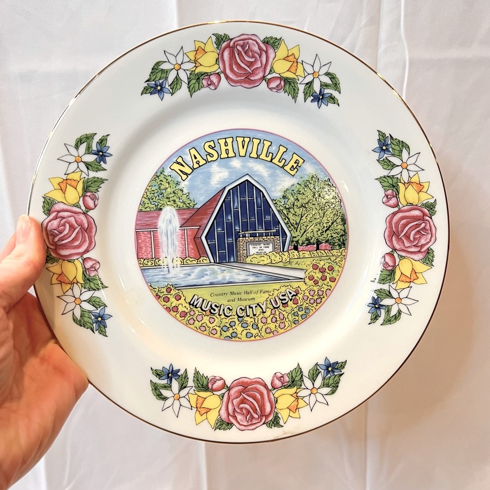VINTAGE | Nashville Music City floral decorative collectible plate